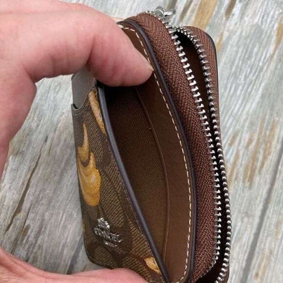 COACH Limited Zip Card Case In Signature Canvas Banana Print Wallet Bag Purse - Picture 7 of 8